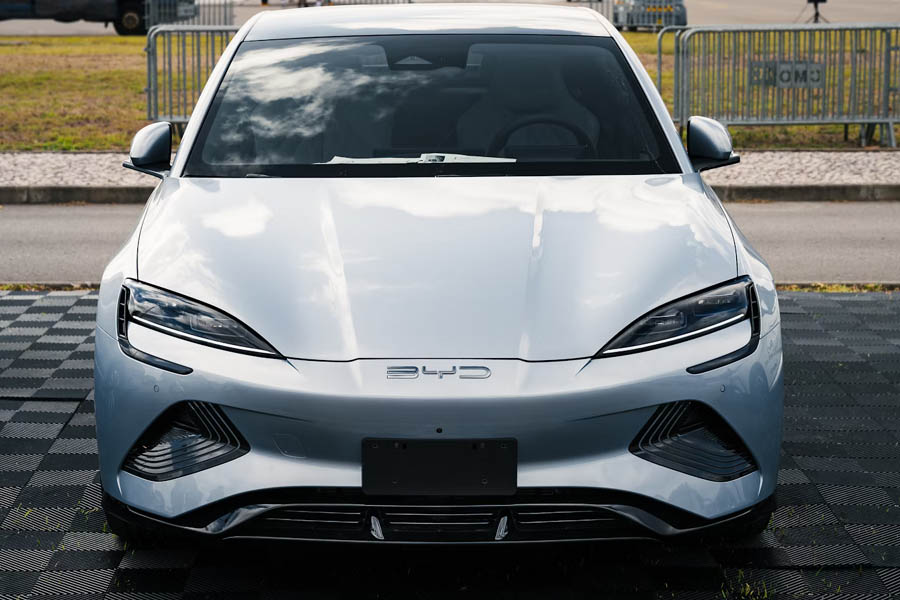 Chinese EV Giant BYD Challenges Western Auto Industry with Budget Innovation