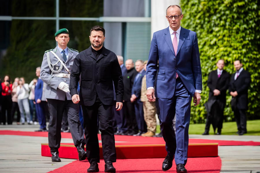 Ukrainian president meets German chancellor with speculation he could allow Kyiv to use long-range Taurus missiles