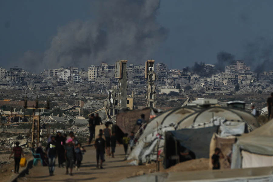 Hamas and Israel agree to the first phase of a Gaza ceasefire deal, with Donald Trump announcing the historic breakthrough for Middle East peace.