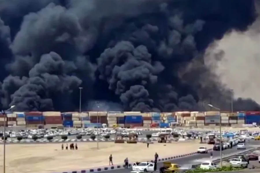 Huge explosion in Iranian port kills at least 18 and injures more than 700: Official suggests blast in southern port of Shahid Rajaee in Bandar Abbas due to explosion of chemicals in containers