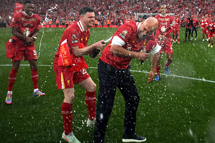 Liverpool win record-equalling 20th league title with rout of Tottenham: 5-1 win over Tottenham seals title with four games left
