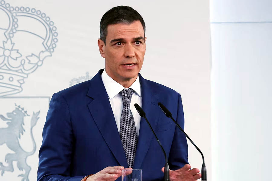 Spain’s prime minister, Pedro Sánchez, has said “everything possible is being done” overnight to restore power to all parts of the country following an unprecedented regional blackout that left tens of millions of people across the Iberian peninsular without power.