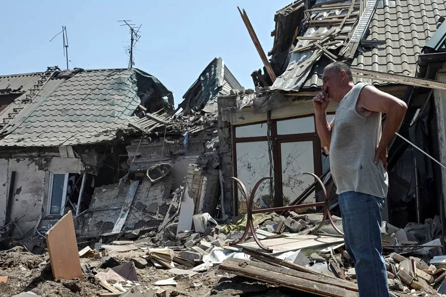 Putin tells Trump in phone call Moscow ready to resume peace talks