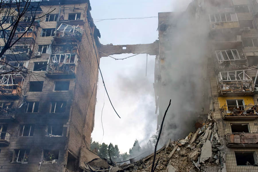 Russian strikes on Kyiv kill at least 14 with attacks reported across Ukraine; waves of drones and missiles strike Ukraine’s capital