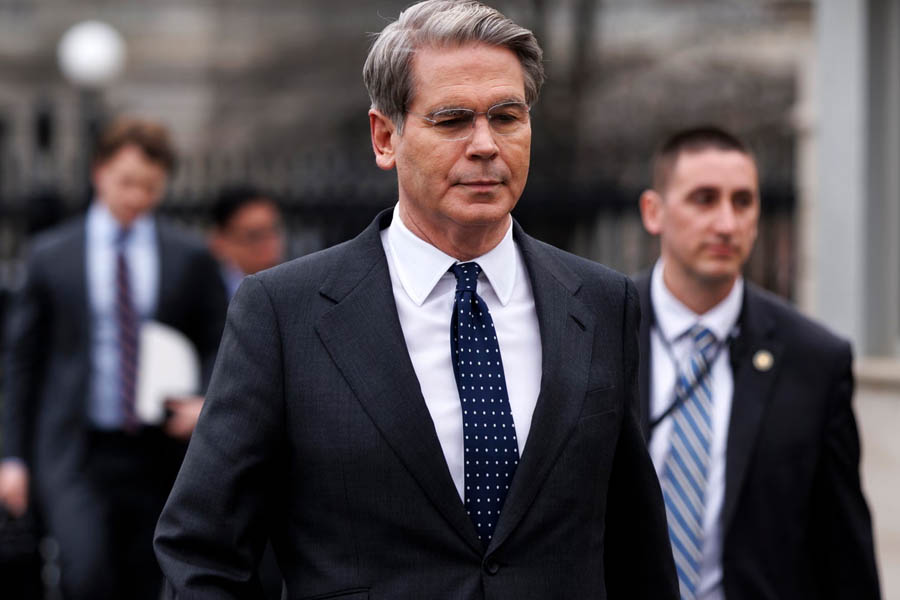 U.S. Treasury Secretary Scott Bessent speaking about potential adjustments to Russian oil sanctions as Washington seeks to stabilize global energy markets during the Middle East conflict.