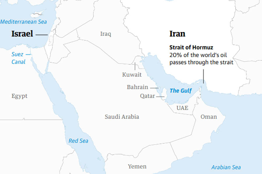 Geographical map of the Strait of Hormuz showing its location between Iran and Oman, illustrating key global oil shipping routes amid rising tensions and disruption risks in the Middle East.