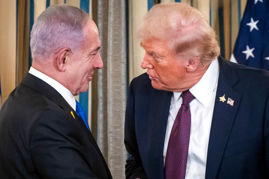 Donald Trump maintains pressure on Benjamin Netanyahu, a key factor in reaching the Gaza ceasefire agreement.