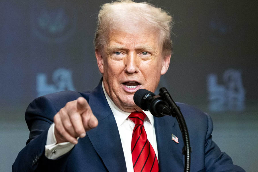 Ukrainian President Volodymyr Zelenskyy speaks with European leaders ahead of a potential Trump-Putin meeting, calling for united action and peace talks amid escalating tensions.