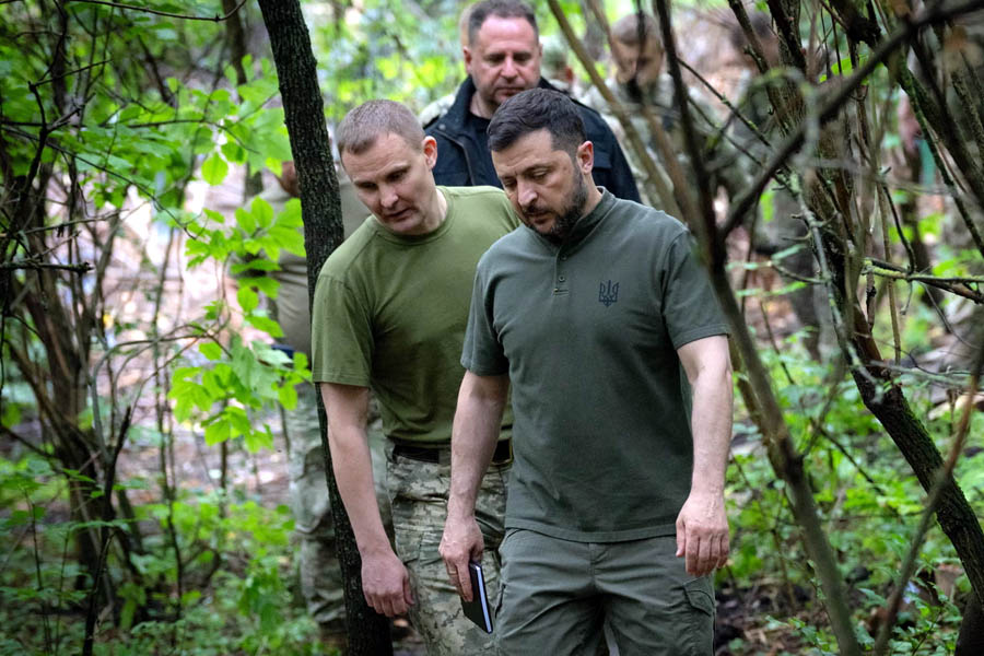 Volodymyr Zelenskyy during his visit to Ukraine’s Kharkiv region this week, stating, “Pressure on Moscow works.