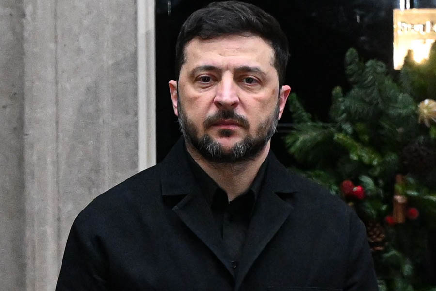 Volodymyr Zelenskyy speaking about his readiness to hold elections, noting that Ukraine needs US support to ensure security.